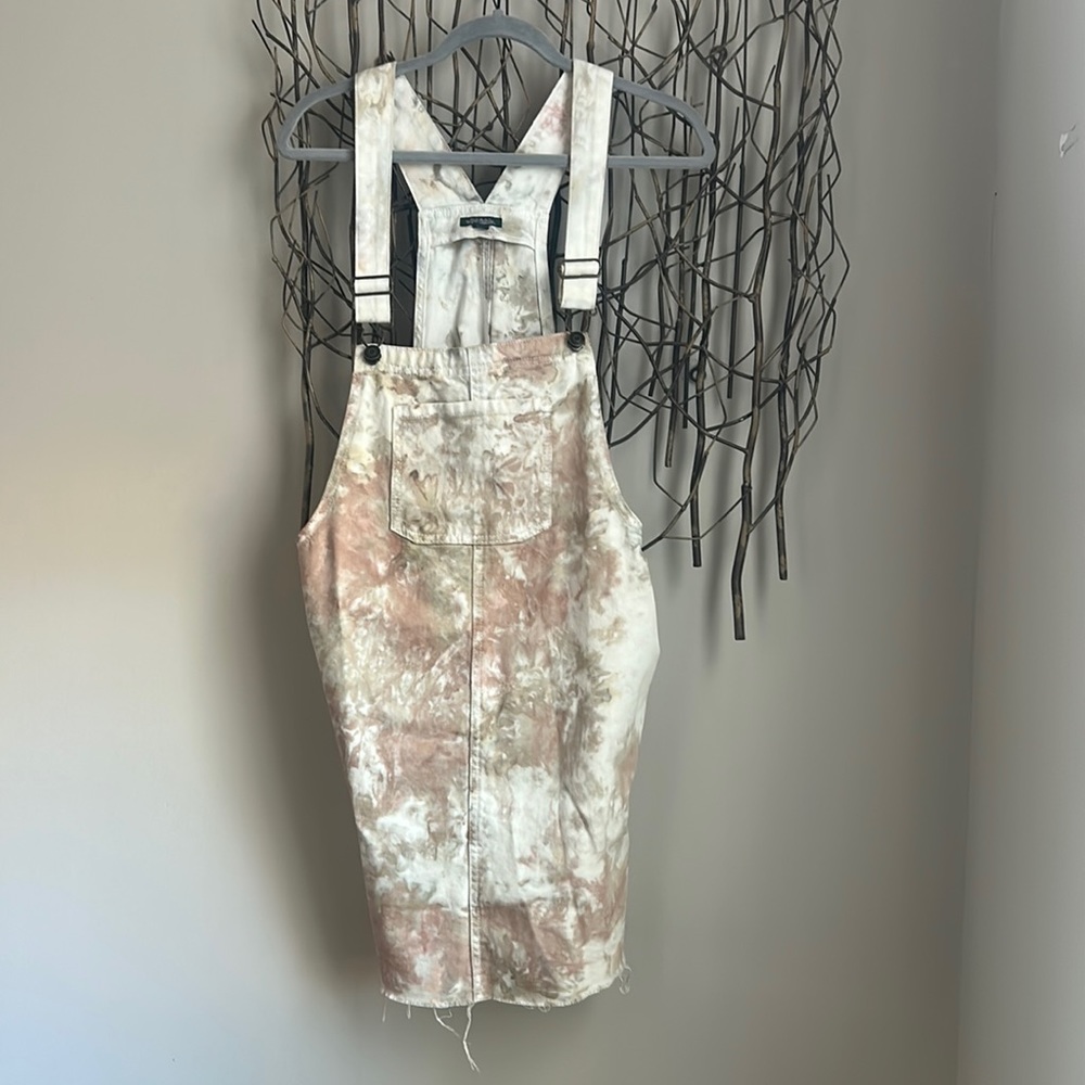 Overall dress
